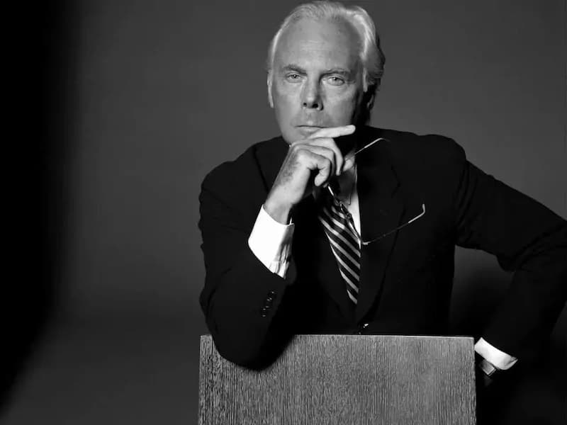 “Il Maestro” Armani lancia il concorso ‘New Bond’ per studenti uk