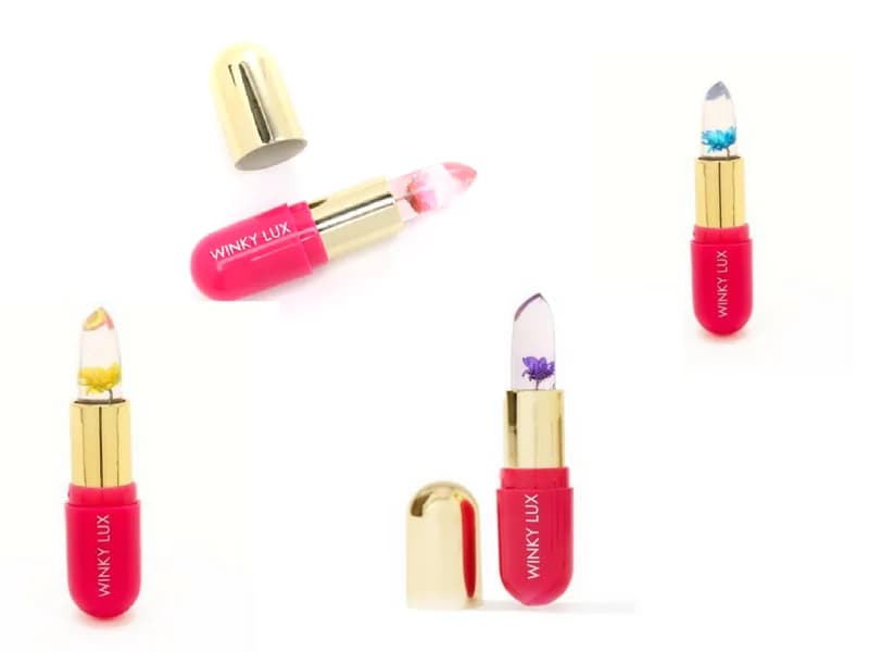 Il balsamo labbra Winky Lux con i fiori all’interno