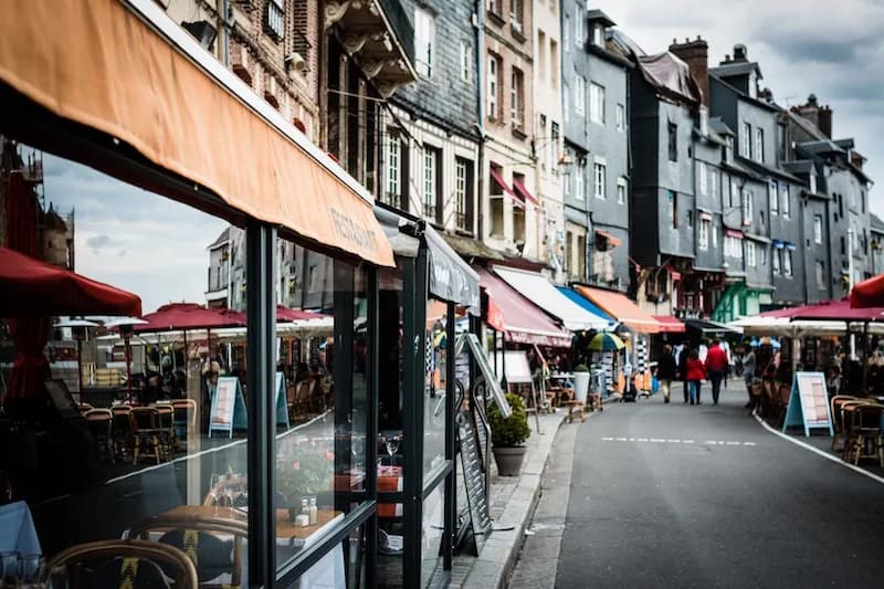 Estate in Francia: alla scoperta di Honfleur