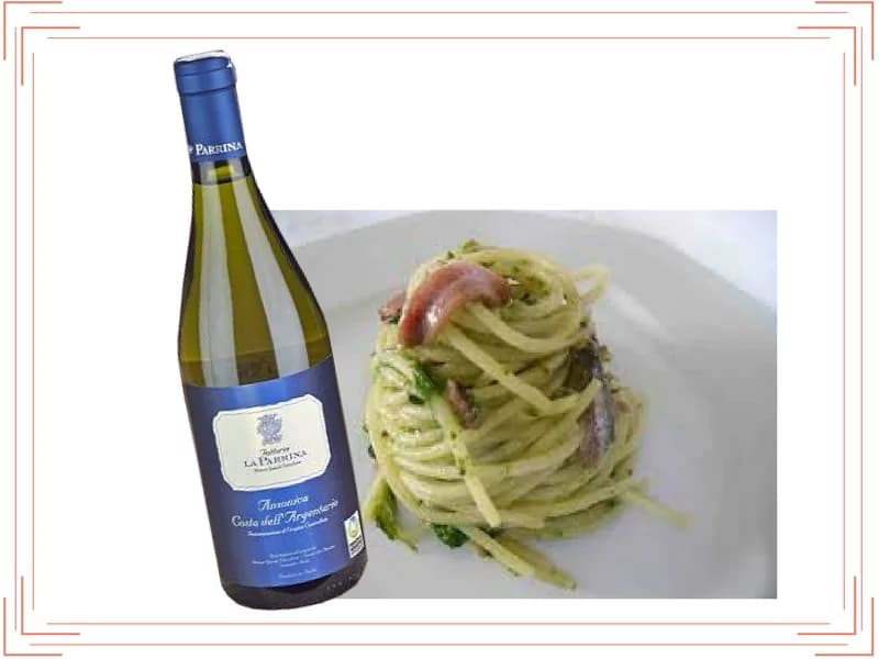 Spaghetti alici, melanzane e pan grattato: il mediterraneo in un piatto facile da cucinare