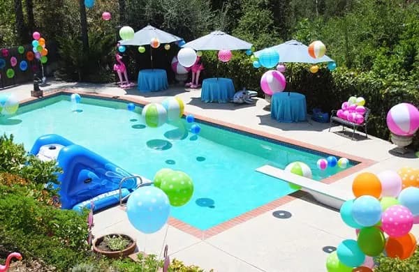Idee per una festa di compleanno in piscina, il must dell’estate!
