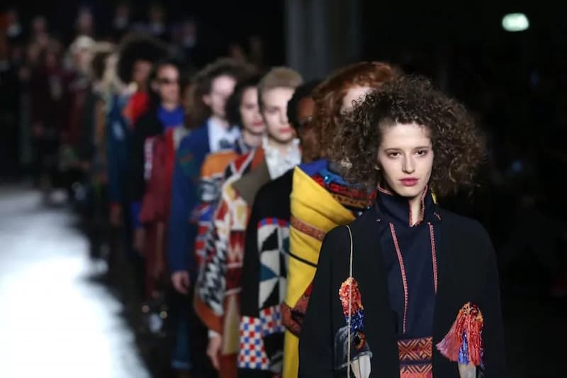 Milano Fashion Week: la moda si apre alla beneficenza