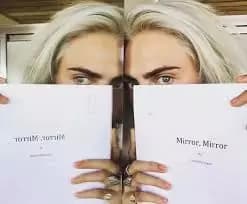 Cara Delevingne diventa anche autrice con  Mirror, il suo primo romanzo