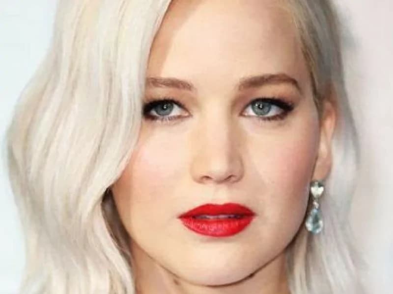 Capelli: onde in stile vintage, ecco la pettinatura di tendenza per l’autunno inverno 2017-2018 [GALLERY]