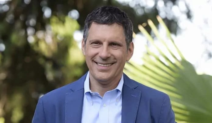 “Fabrizio Frizzi sta bene”