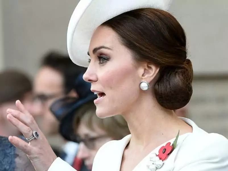 Kate Middleton non indossa mai lo smalto, ecco il motivo
