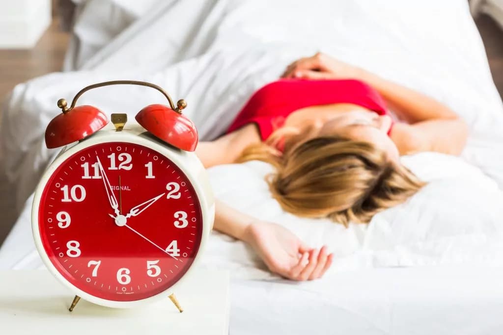 E’ tempo di spostare le lancette dell’orologio, torna l’ora solare