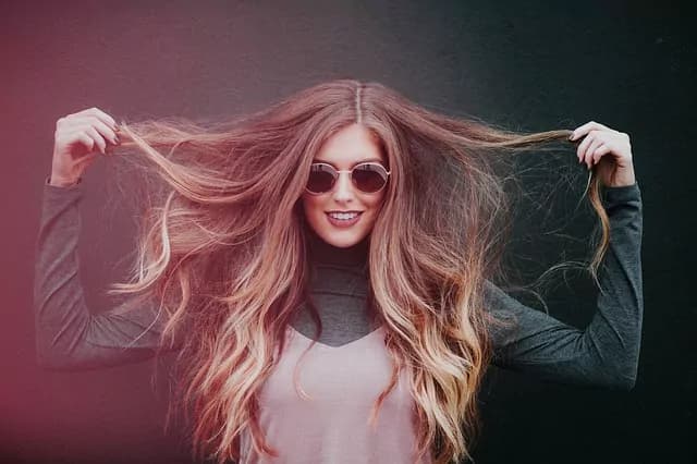 Capelli, 3 errori di stile che fanno sembrare più vecchie
