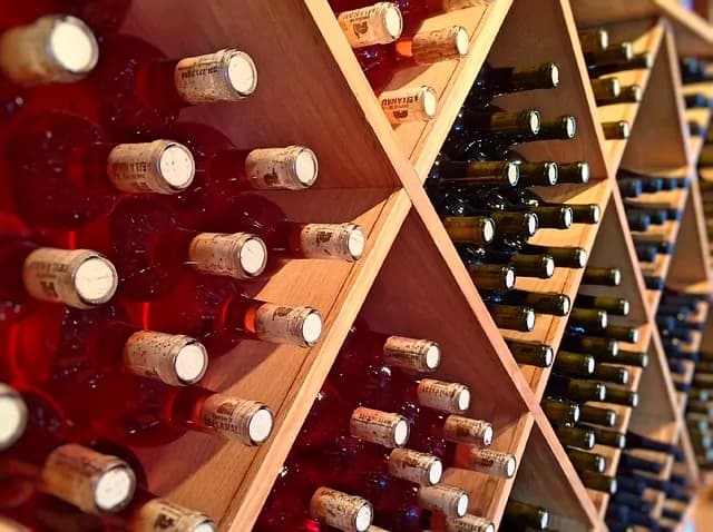 Bottiglie di vino, in che posizione vanno conservate?