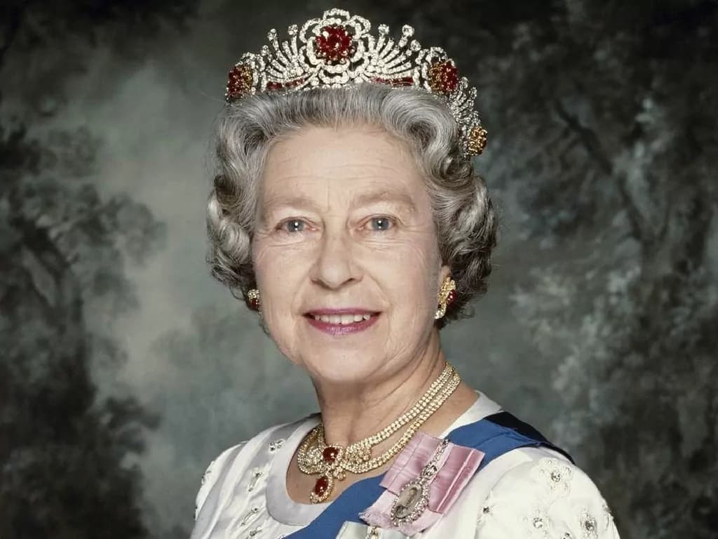 Habby Birthday Queen Elisabeth II