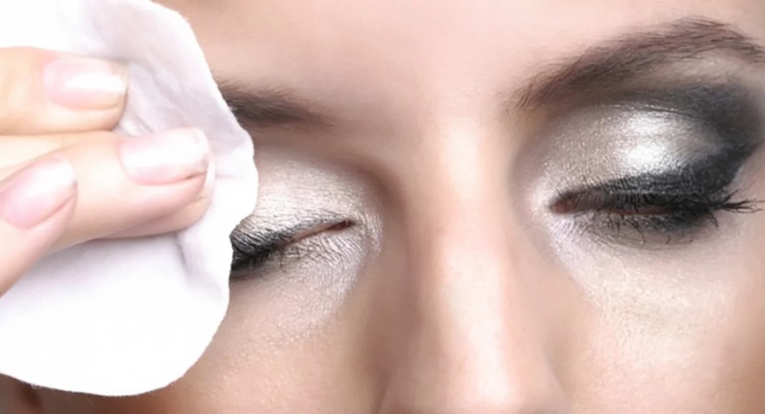 Olio struccante per viso: come sceglierlo e usarlo