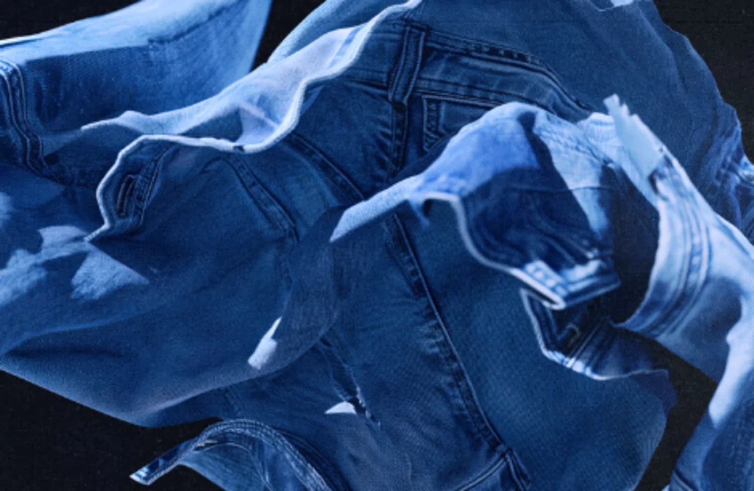 Polimoda: una mostra celebra la storia del blu nella moda