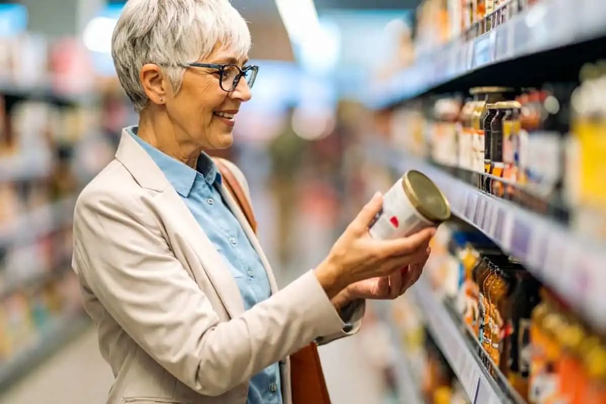 In questi supermercati gli over 60 pagano la metà alla cassa
