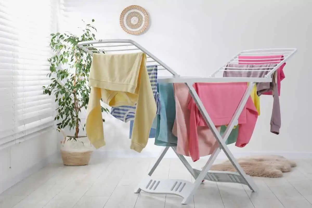Stendino in casa