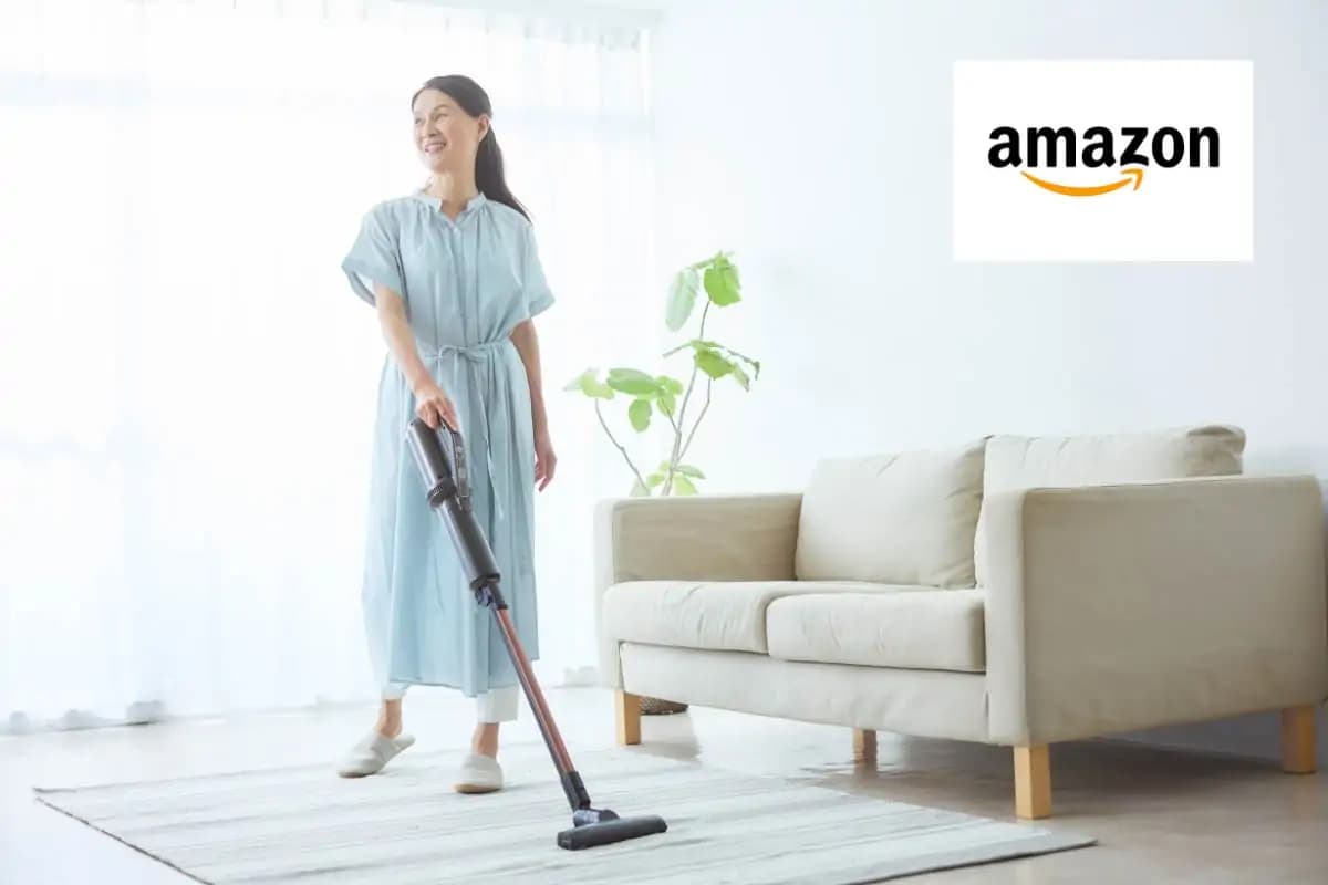 È aspirapolvere e lavapavimenti insieme, ora costa la metà su Amazon