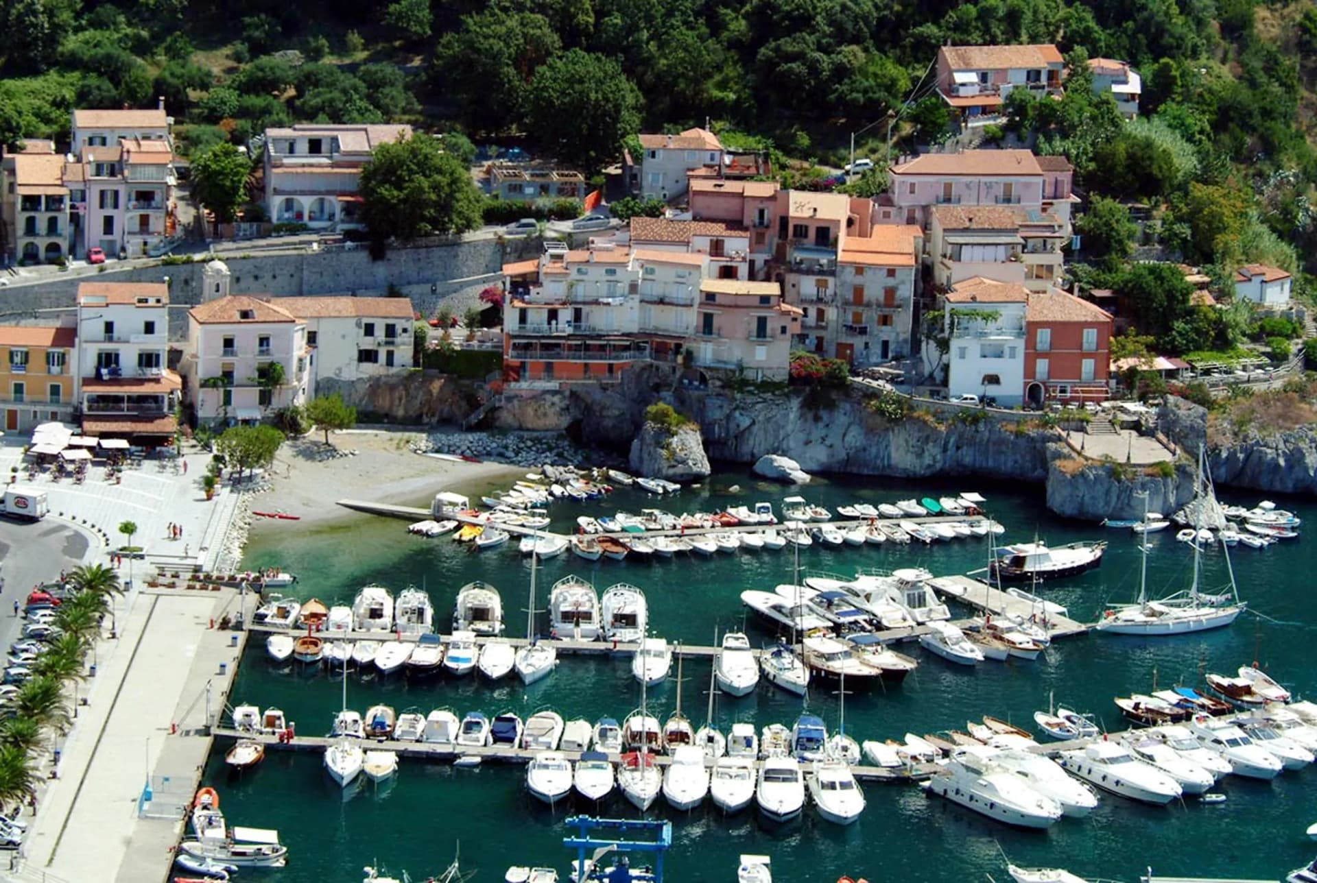 Maratea, come organizzare un viaggio tra mare e belvedere