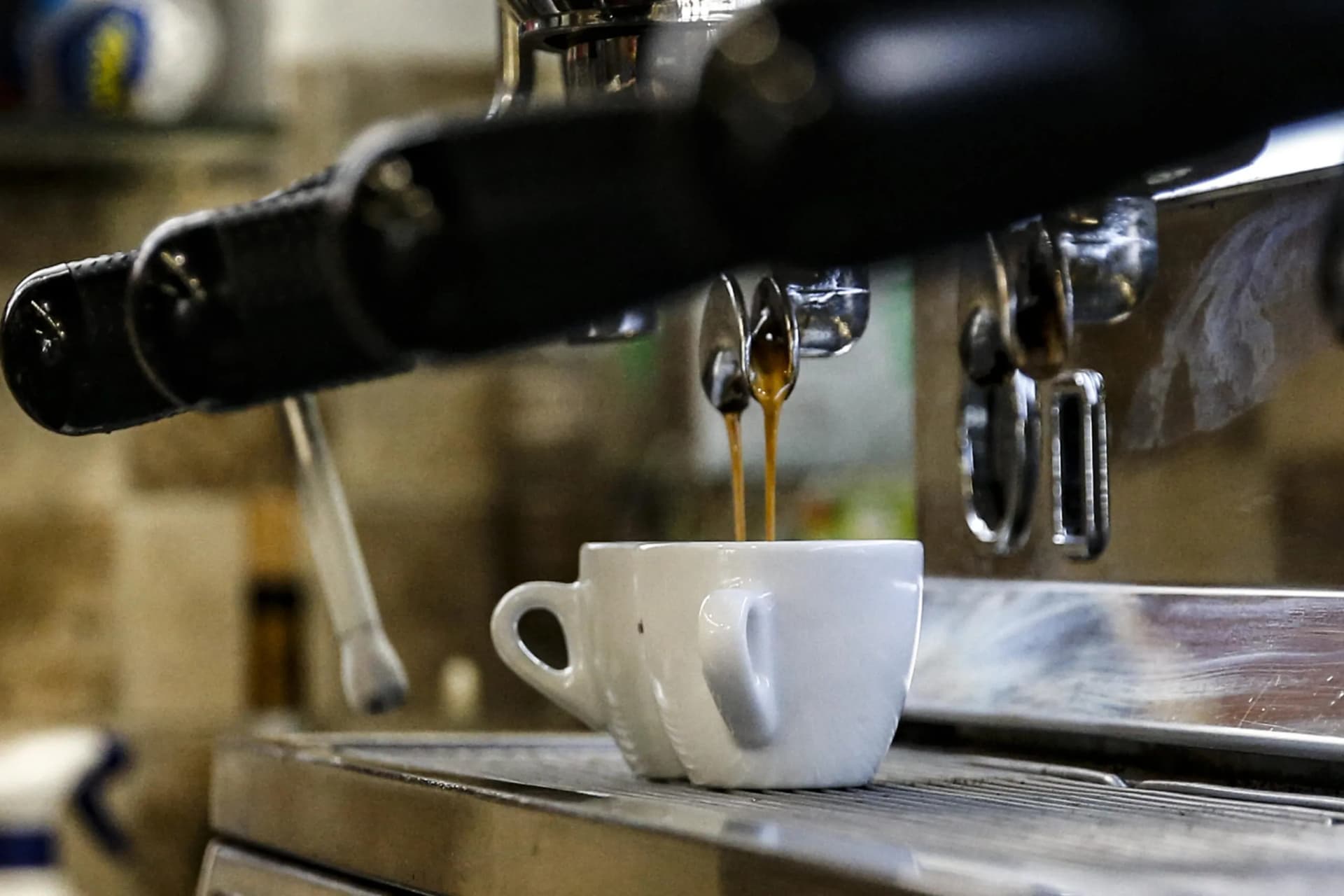 Il bicchierino d’acqua dice più di quanto credete sul vostro caffè
