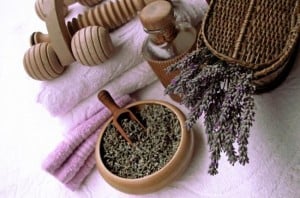 OLIO ESSENZIALE LAVANDA COPERTINA