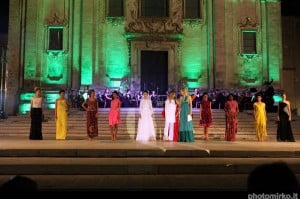 Foto abiti Raffaella Curiel rid