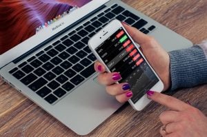 mobile trading 300x199
