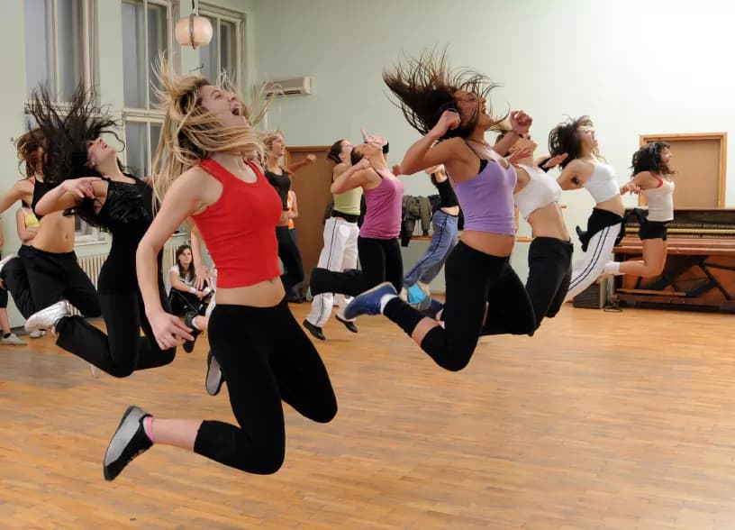 Fenomeno Zumba Fitness: bruciare calorie divertendosi (anche a casa)