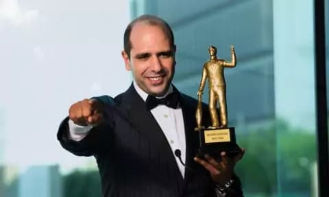 Biglietto d’oro per Checco Zalone: Sole a catinelle è il film più visto del 2013