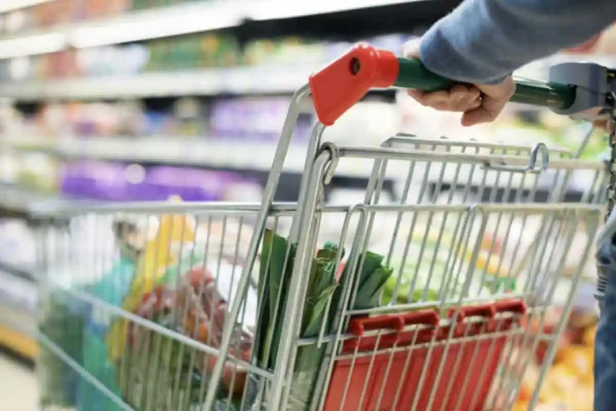La promessa di risparmio immediato, unita alla possibilità di scoprire nuovi prodotti, porta spesso a riempire il carrello